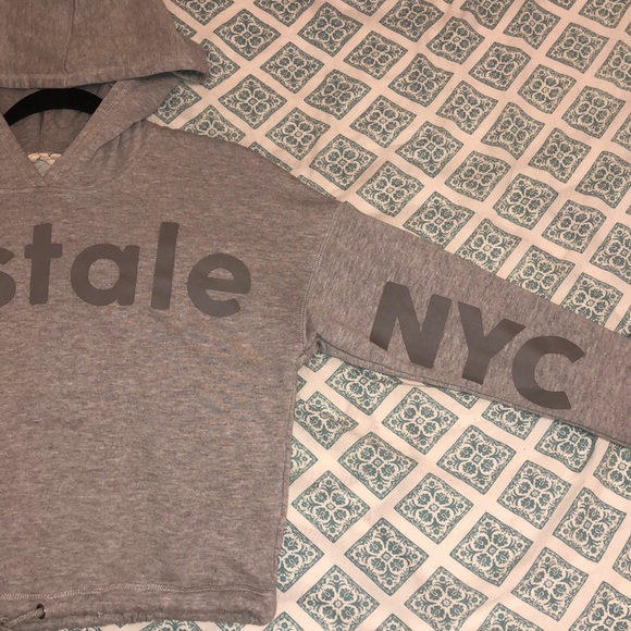 Aeropostale sweater - Picture 3 of 3